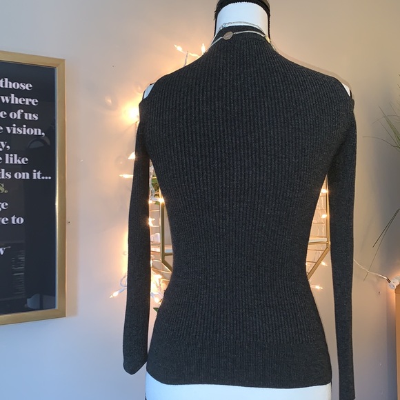 🖤 IVY PARK | Cold Shoulder Ribbed Sweater Size XS - Picture 7 of 9
